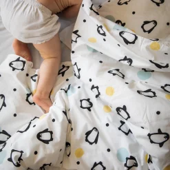 Pentik Lasten Vuodevaatteet | Lasten Tekstiilit^Pingviini Pussilakanasetti Musta