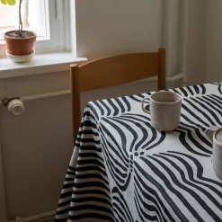 Pentik Kankaat^Vilja Akryylipinnoitettu Kangas Puuvilla-Pellava Musta