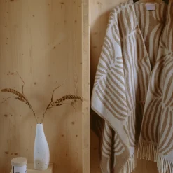 Pentik Asusteet^Vilja Villaponcho Ruskea